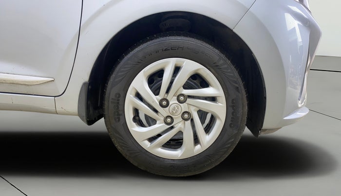 2021 Hyundai AURA S 1.2 CNG, CNG, Manual, 6,916 km, Right Front Wheel