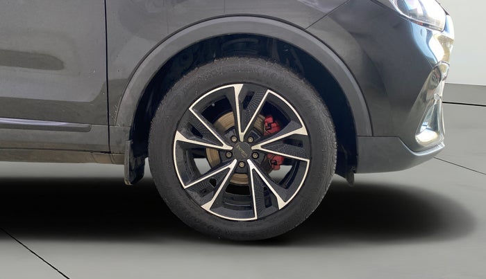 2023 MG ASTOR  SMART BLACK STORM EDITION CVT, Petrol, Automatic, 34,282 km, Right Front Wheel