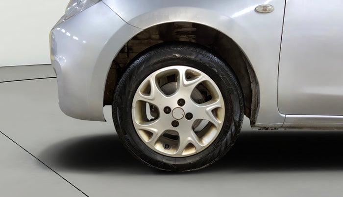 2015 Renault Pulse RXZ DIESEL, Diesel, Manual, 1,12,072 km, Left Front Wheel