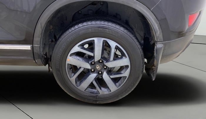 2022 Tata Harrier XZA PLUS 2.0L, Diesel, Automatic, 89,355 km, Left Rear Wheel