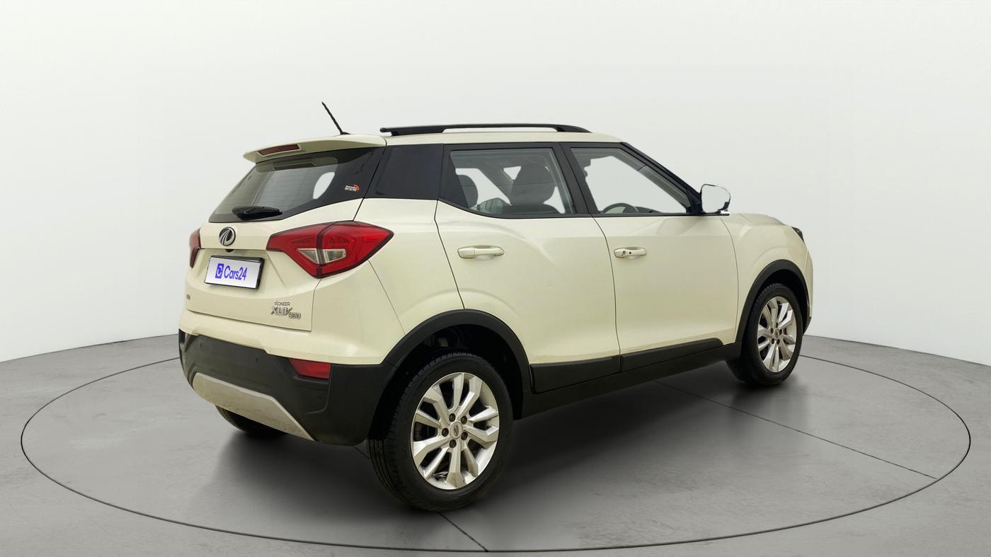 2020 Mahindra XUV300 W8 1.5 DIESEL, Diesel, Manual, 45,333 km, Right Back Diagonal