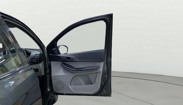 2022 Tata Tiago XT RHYTHM PETROL, Petrol, Manual, 14,740 km, RHS Front Door