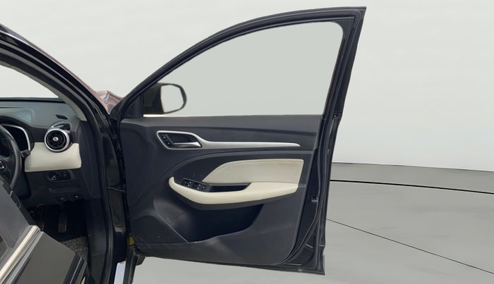 2022 MG ASTOR SHARP EX 1.5 MT, Petrol, Manual, 42,328 km, RHS Front Door