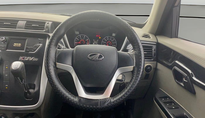 2016 Mahindra Kuv100 K6 5 STR, Petrol, Manual, 84,140 km, Steering Wheel Close Up