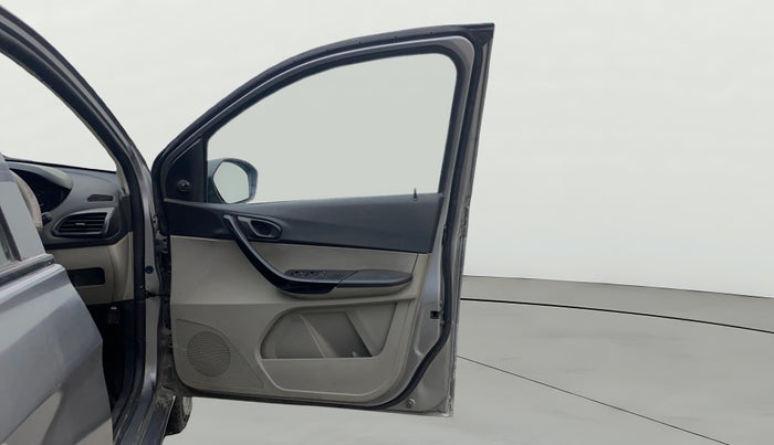 2018 Tata Tiago XM PETROL, Petrol, Manual, 1,21,475 km, RHS Front Door