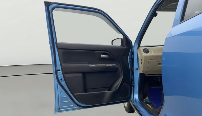 2022 Maruti New Wagon-R VXI 1.0, CNG, Manual, 70,104 km, LHS Front Door