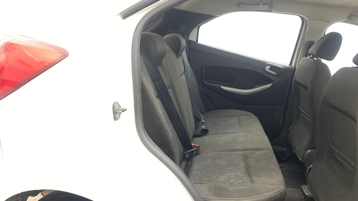 2015 Ford New Figo TREND 1.5L DIESEL, Diesel, Manual, 1,01,193 km, Right Side Rear Door Cabin