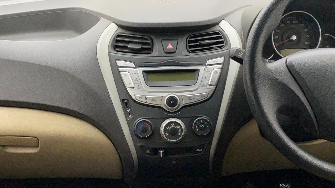 2017 Hyundai Eon MAGNA +, Petrol, Manual, 69,181 km, Air Conditioner
