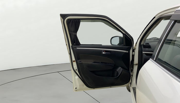 2016 Maruti Swift VXI, CNG, Manual, 85,507 km, LHS Front Door