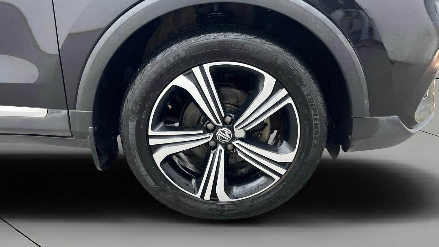 2021 MG ASTOR SAVVY 1.5 CVT, Petrol, Automatic, 42,141 km, Right Front Wheel