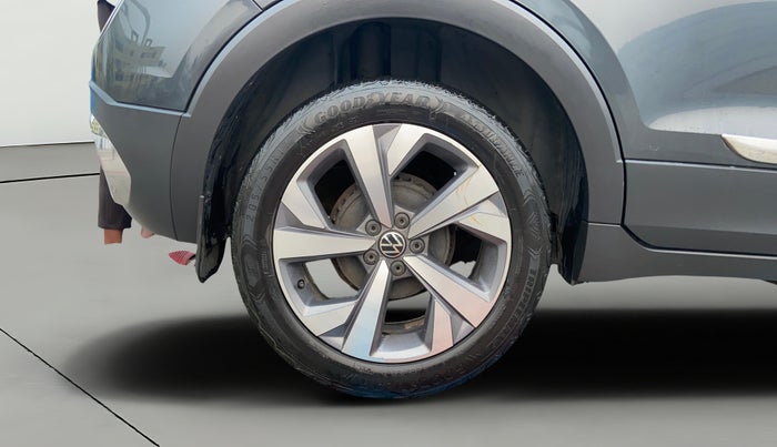 2021 Volkswagen TAIGUN TOPLINE 1.0 TSI MT, Petrol, Manual, 51,580 km, Right Rear Wheel