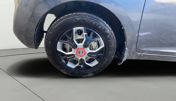 2016 Hyundai Eon ERA +, Petrol, Manual, 37,454 km, Left Front Wheel