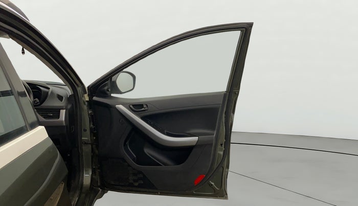 2020 Tata NEXON XMA SUNROOF PETROL, Petrol, Automatic, 75,708 km, RHS Front Door