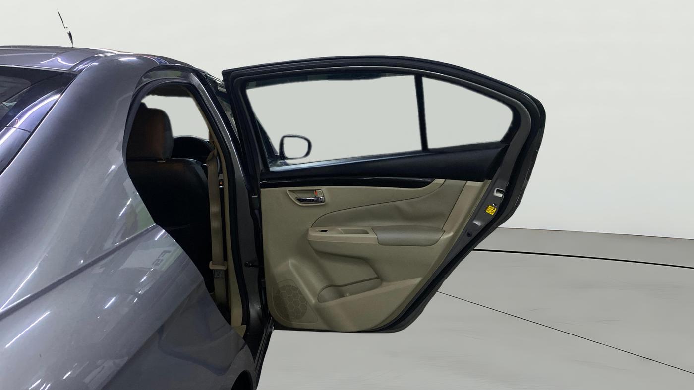 2015 Maruti Ciaz ZXI, Petrol, Manual, 66,711 km, RHS Rear Door