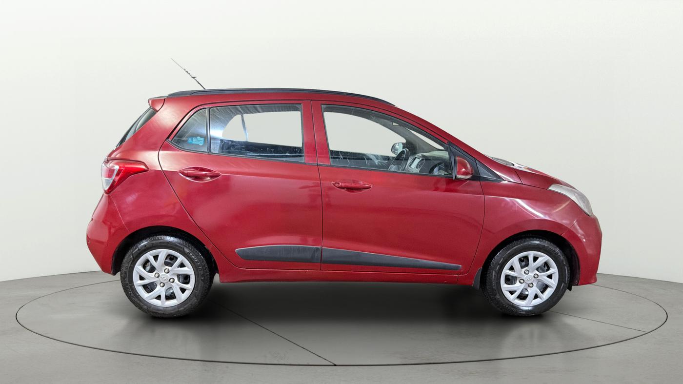 2018 Hyundai Grand i10 SPORTZ 1.2 KAPPA VTVT, Petrol, Manual, 30,070 km, Right Side View