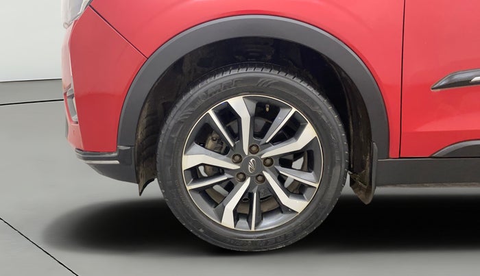 2019 Mahindra XUV300 W8 (O) 1.2 PETROL, Petrol, Manual, 41,851 km, Left Front Wheel