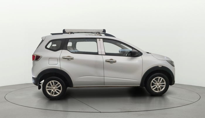 2022 Renault TRIBER RXE MT, Petrol, Manual, 39,452 km, Right Side View