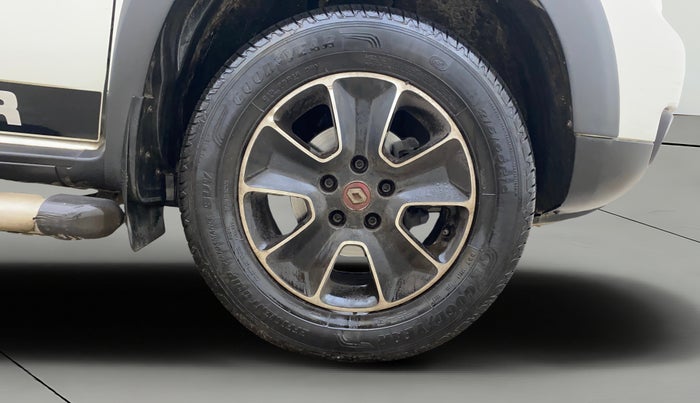 2018 Renault Duster RXS CVT, Petrol, Automatic, 30,921 km, Right Front Wheel