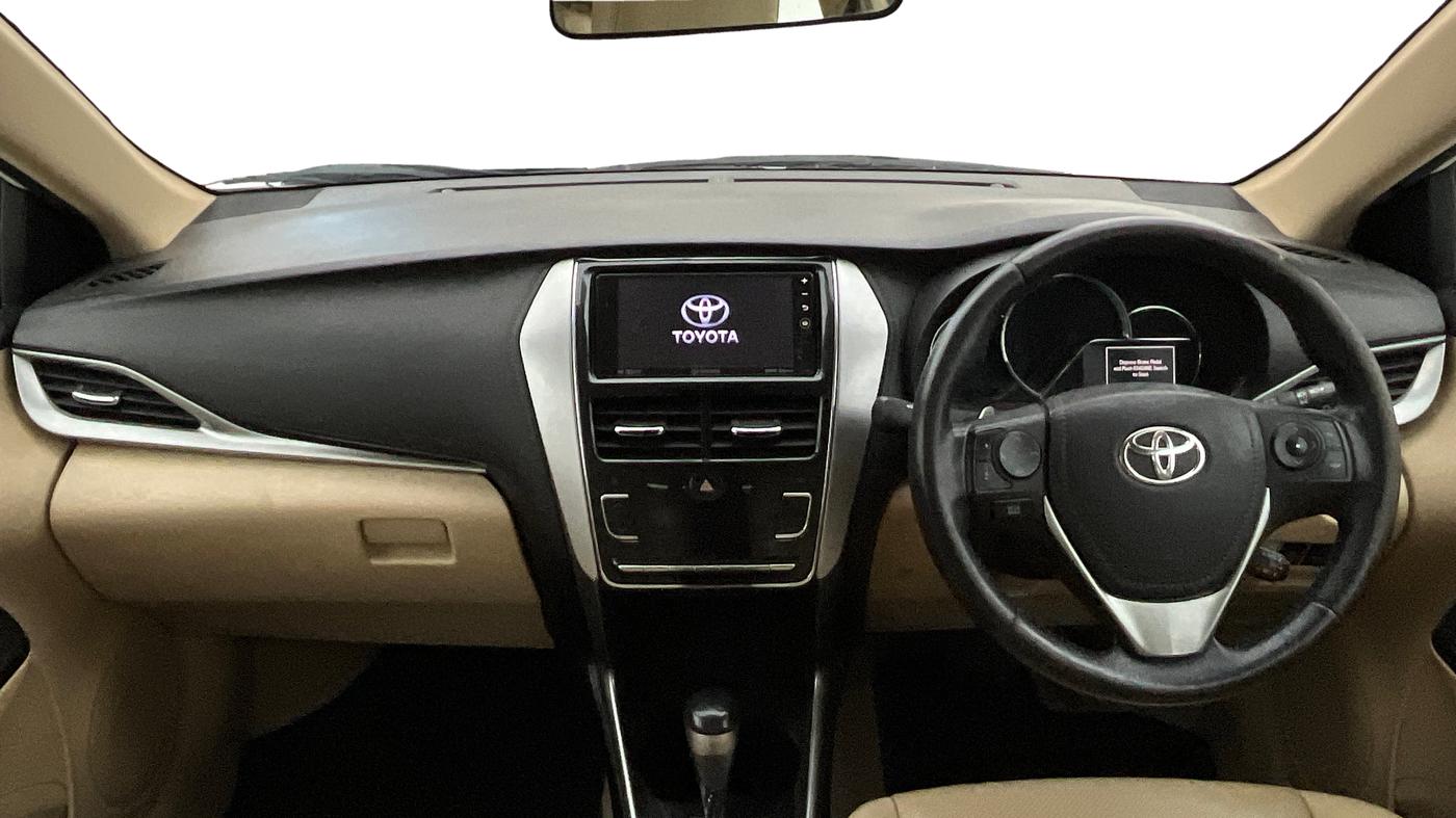 2018 Toyota YARIS VX CVT, Petrol, Automatic, 1,19,403 km, Dashboard