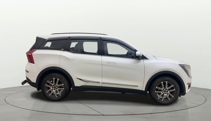 2023 Mahindra XUV700 AX 7 D AT AWD 7 STR, Diesel, Automatic, 94,253 km, Right Side View