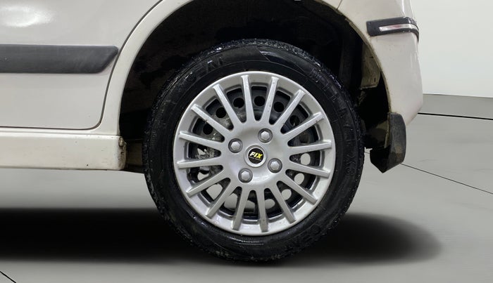 2014 Maruti Wagon R Stingray LXI, Petrol, Manual, 64,078 km, Left Rear Wheel