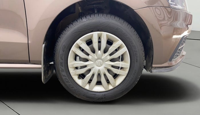 2020 Volkswagen Polo TRENDLINE 1.0L, Petrol, Manual, 34,663 km, Right Front Wheel