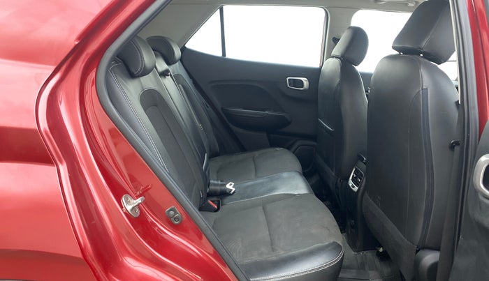 2019 Hyundai VENUE SX(O) 1.4 CRDI, Diesel, Manual, 67,145 km, Right Side Rear Door Cabin