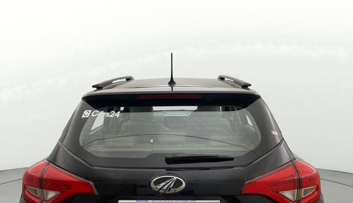 2020 Mahindra XUV300 W8 (O) 1.2 PETROL, Petrol, Manual, 1,04,286 km, Rear Windshield