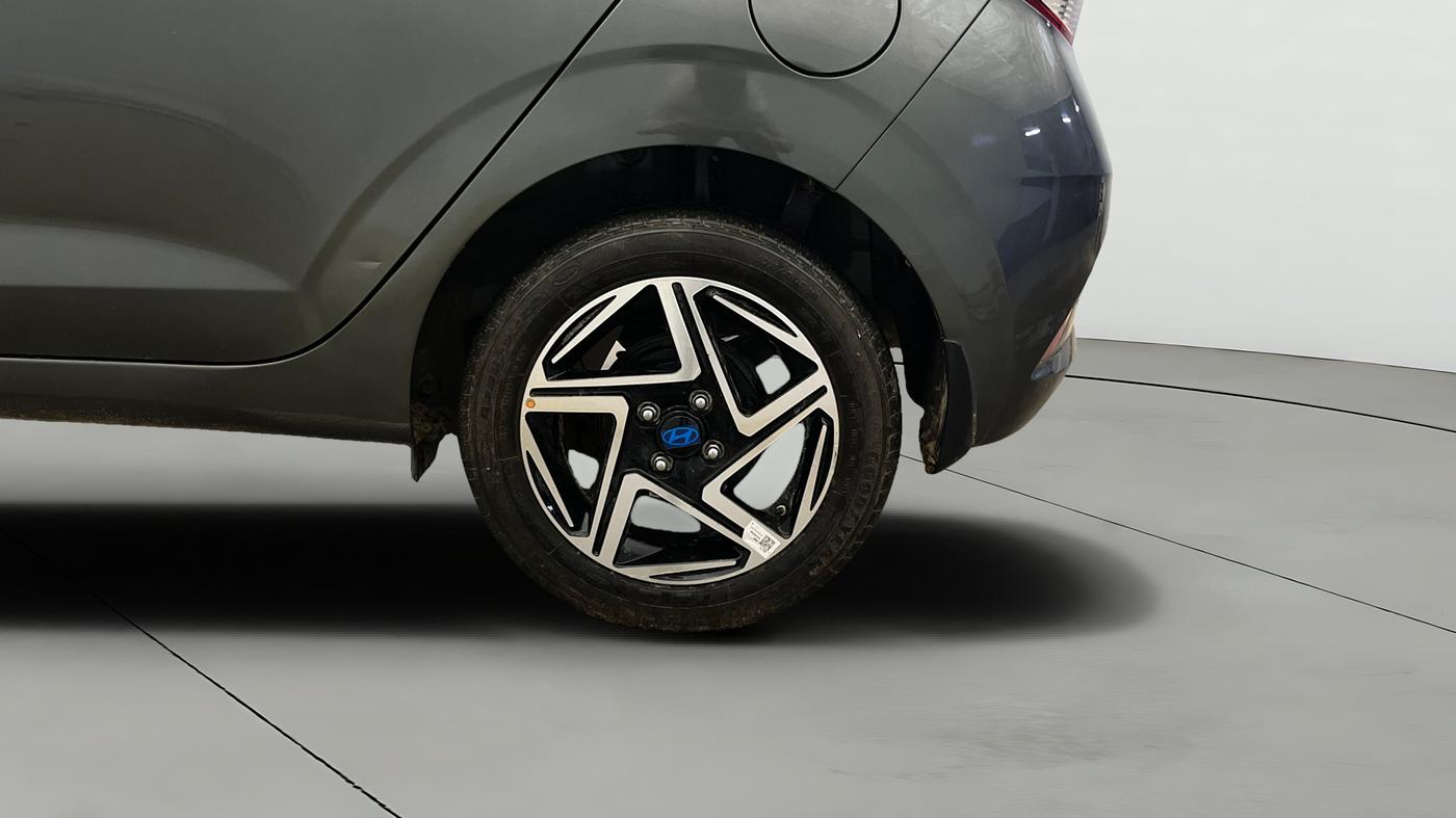 2025 Hyundai GRAND I10 NIOS ASTA AMT 1.2 KAPPA VTVT, Petrol, Automatic, 5,440 km, Left Rear Wheel