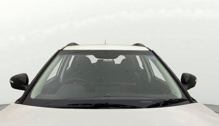 2024 Mahindra XUV 3XO AX5 1.2 L TCMPFi, Petrol, Manual, 5,026 km, Front Windshield