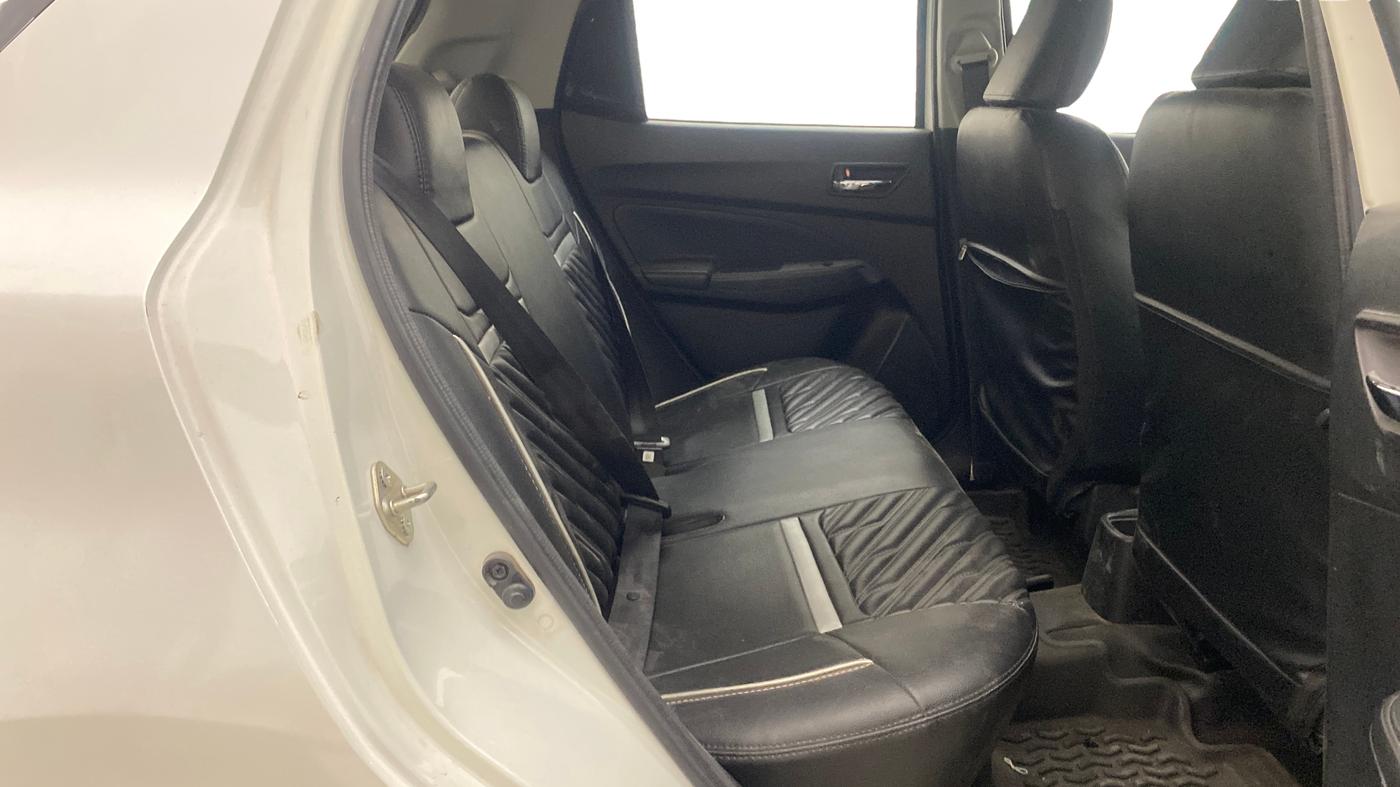 2023 Maruti Swift VXI AMT, Petrol, Automatic, 40,865 km, Right Side Rear Door Cabin