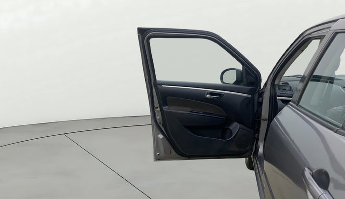 2016 Maruti Swift ZDI, Diesel, Manual, 1,37,997 km, LHS Front Door