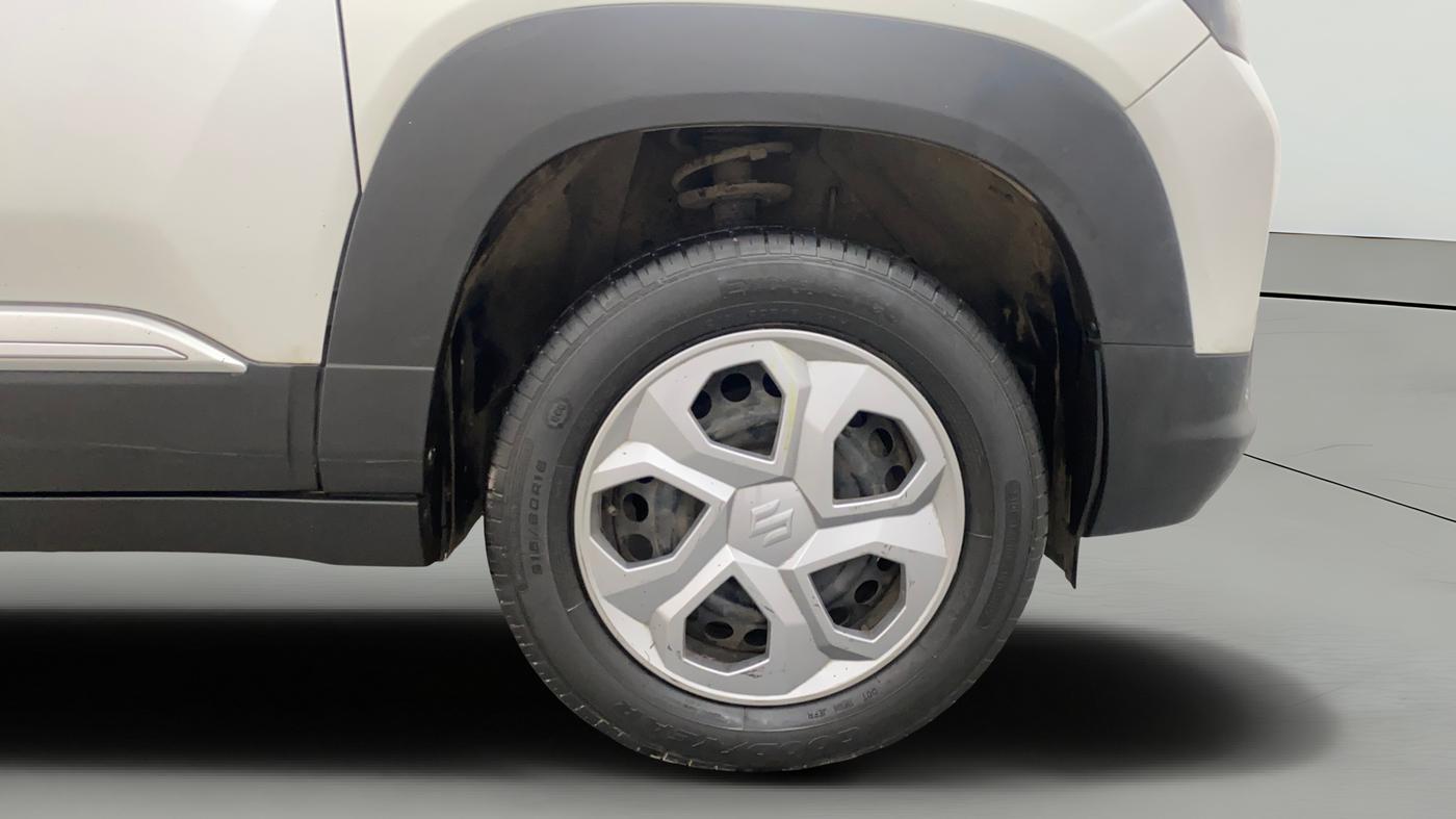 2023 Maruti BREZZA LXI S- CNG, CNG, Manual, 43,046 km, Right Front Wheel