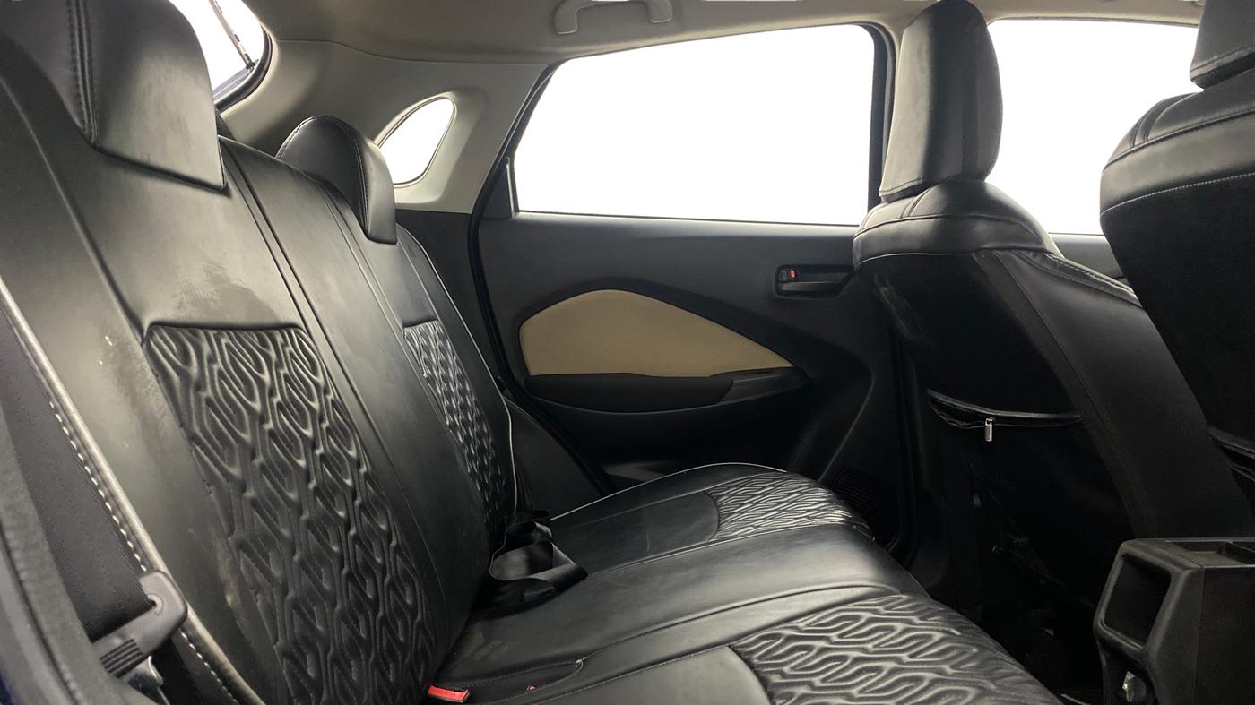 2022 Toyota Glanza S, Petrol, Manual, 15,849 km, Right Side Rear Door Cabin