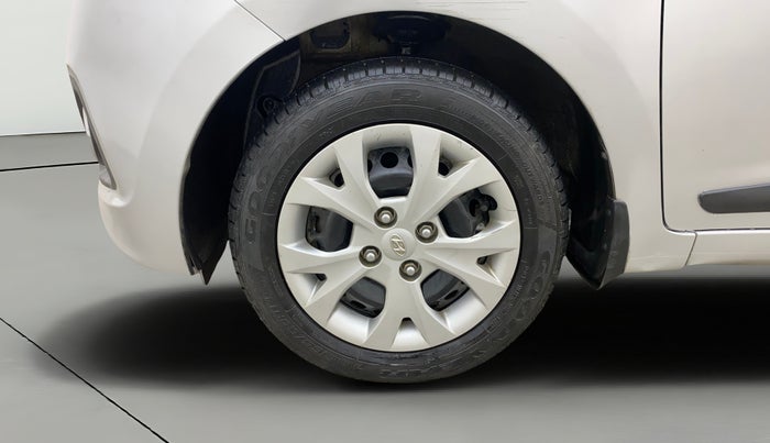 2014 Hyundai Grand i10 SPORTZ 1.2 KAPPA VTVT, Petrol, Manual, 49,643 km, Left Front Wheel