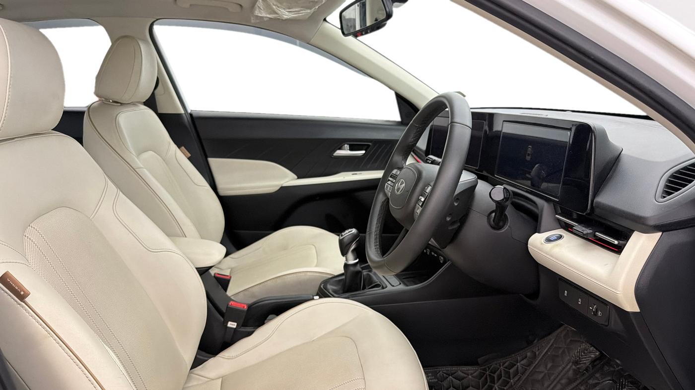 2023 Hyundai Verna SX (O)1.5 VTVT, Petrol, Manual, 99,797 km, Right Side Front Door Cabin