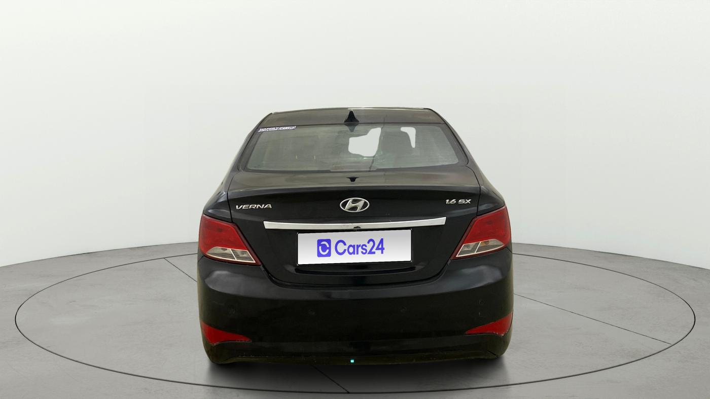 2016 Hyundai Verna 1.6 VTVT SX, CNG, Manual, 1,12,153 km, Back/Rear