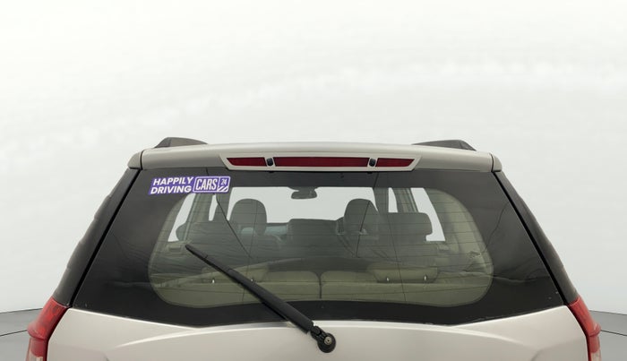 2015 Mahindra XUV500 W10, Diesel, Manual, 1,25,739 km, Rear Windshield
