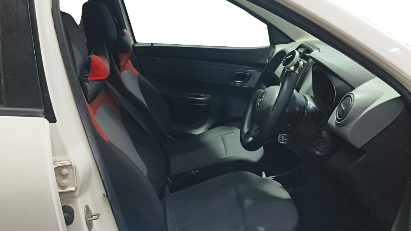 2017 Renault Kwid RXT 1.0 AMT, Petrol, Automatic, 39,054 km, Right Side Front Door Cabin
