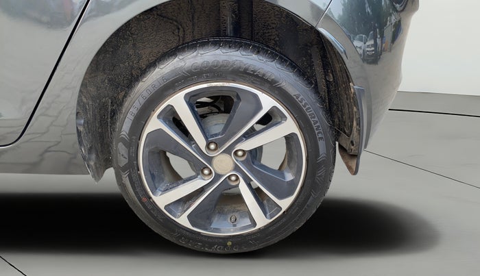 2022 Tata ALTROZ XZA, Petrol, Automatic, 36,755 km, Left Rear Wheel