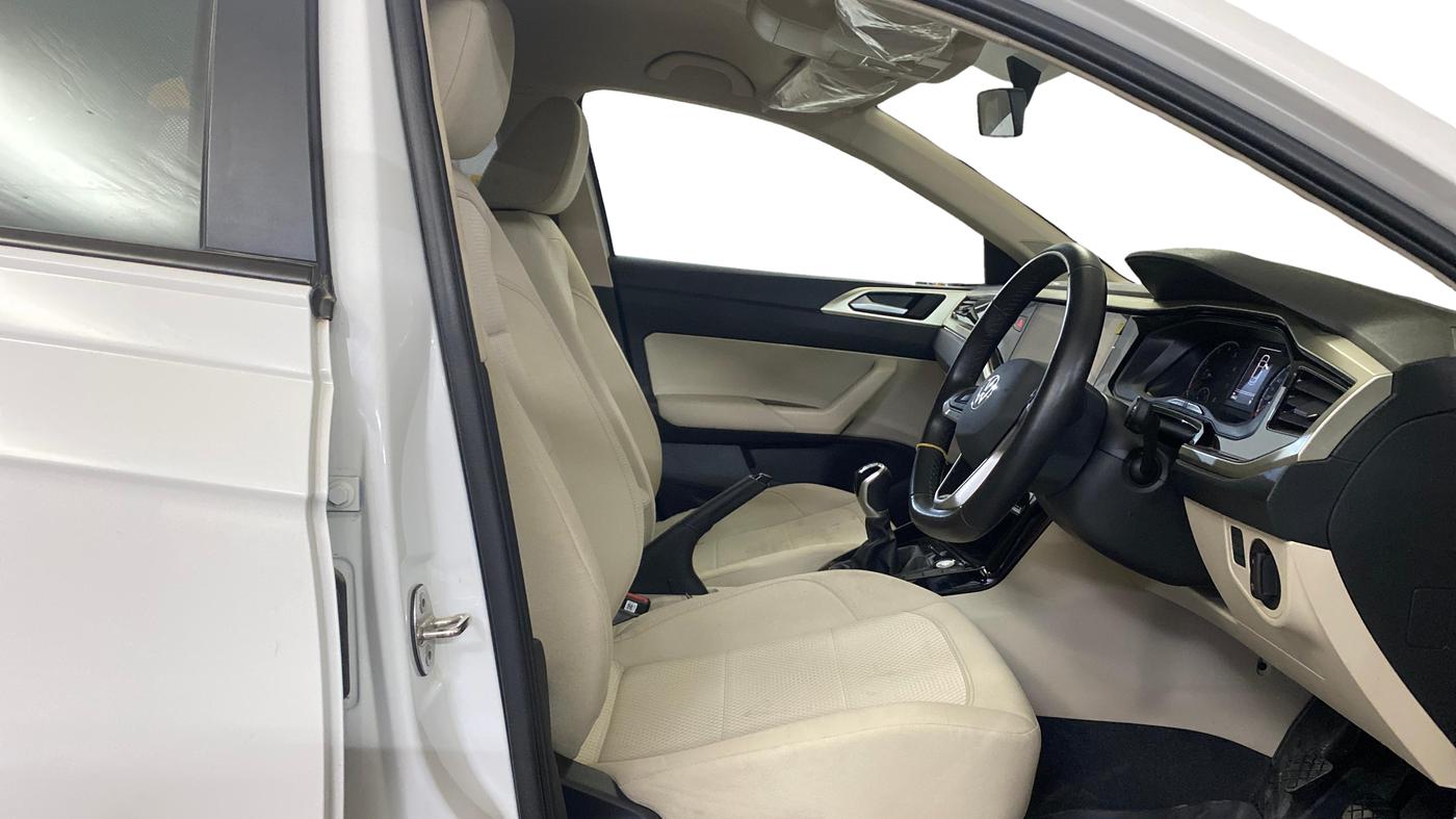2024 Volkswagen VIRTUS HIGHLINE TSI 1.0 MT, Petrol, Manual, 6,662 km, Right Side Front Door Cabin
