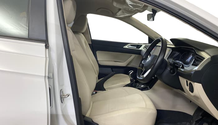 2024 Volkswagen VIRTUS HIGHLINE TSI 1.0 MT, Petrol, Manual, 6,662 km, Right Side Front Door Cabin
