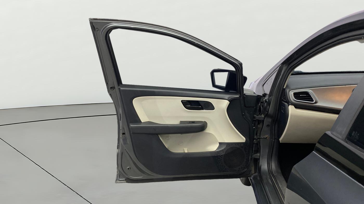 2022 Tata ALTROZ XM PLUS PETROL, Petrol, Manual, 61,333 km, LHS Front Door