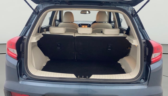 2019 Mahindra XUV300 W8 (O) 1.5 DIESEL, Diesel, Manual, 46,536 km, Boot Open Zoomed View