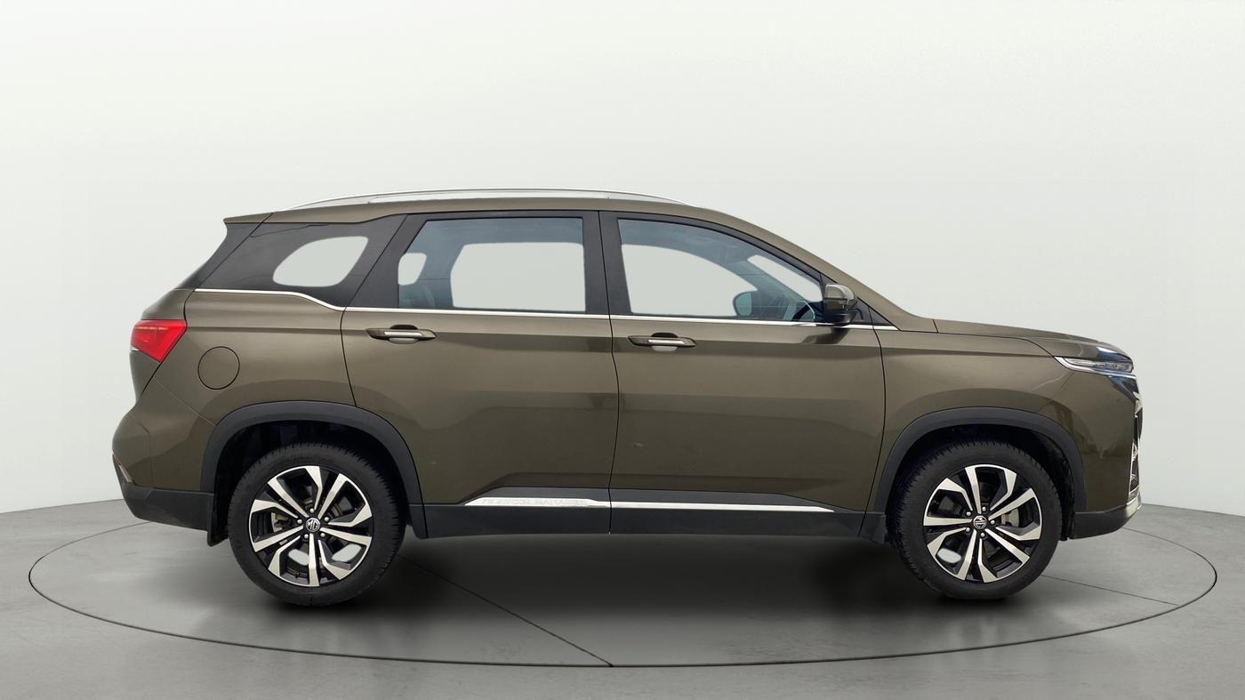 2024 MG HECTOR SAVVY PRO 1.5 TURBO CVT PETROL, Petrol, Automatic, 15,620 km, Right Side View