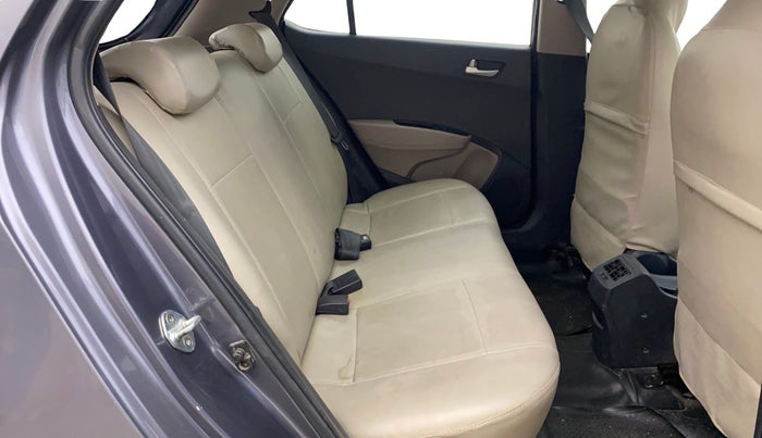 2015 Hyundai Grand i10 ASTA AT 1.2 KAPPA VTVT, Petrol, Automatic, 42,737 km, Right Side Rear Door Cabin