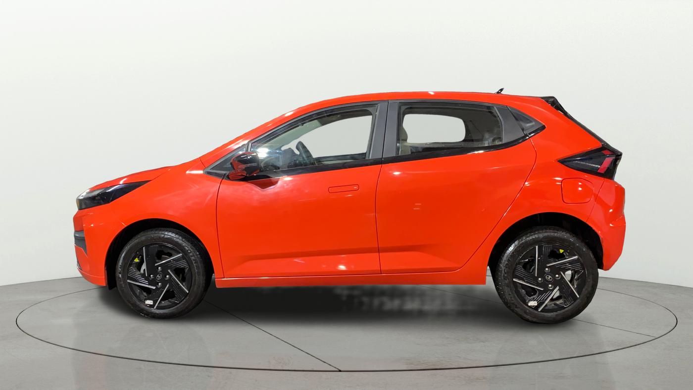 2025 Tata ALTROZ Accomplished Plus S Petrol 6DCT, Petrol, Automatic, 803 km, Left Side