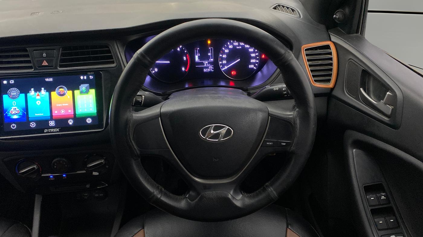 2015 Hyundai i20 Active 1.4 SX, Diesel, Manual, 82,304 km, Steering Wheel Close Up