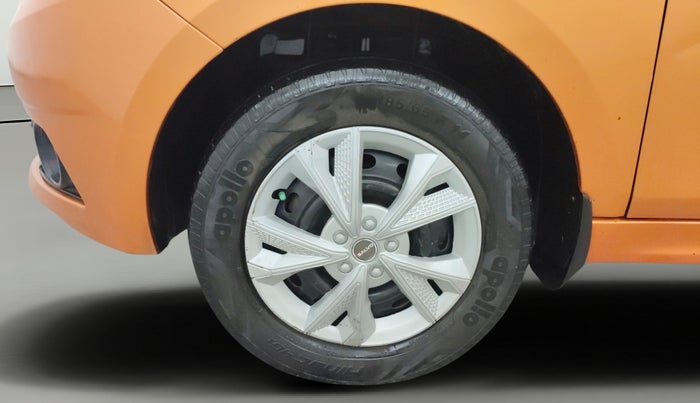 2016 Tata Tiago XT PETROL, Petrol, Manual, 1,09,669 km, Left Front Wheel