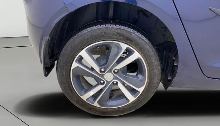 2024 Tata ALTROZ  XZ Plus (O) (S), Petrol, Manual, 12,400 km, Right Rear Wheel